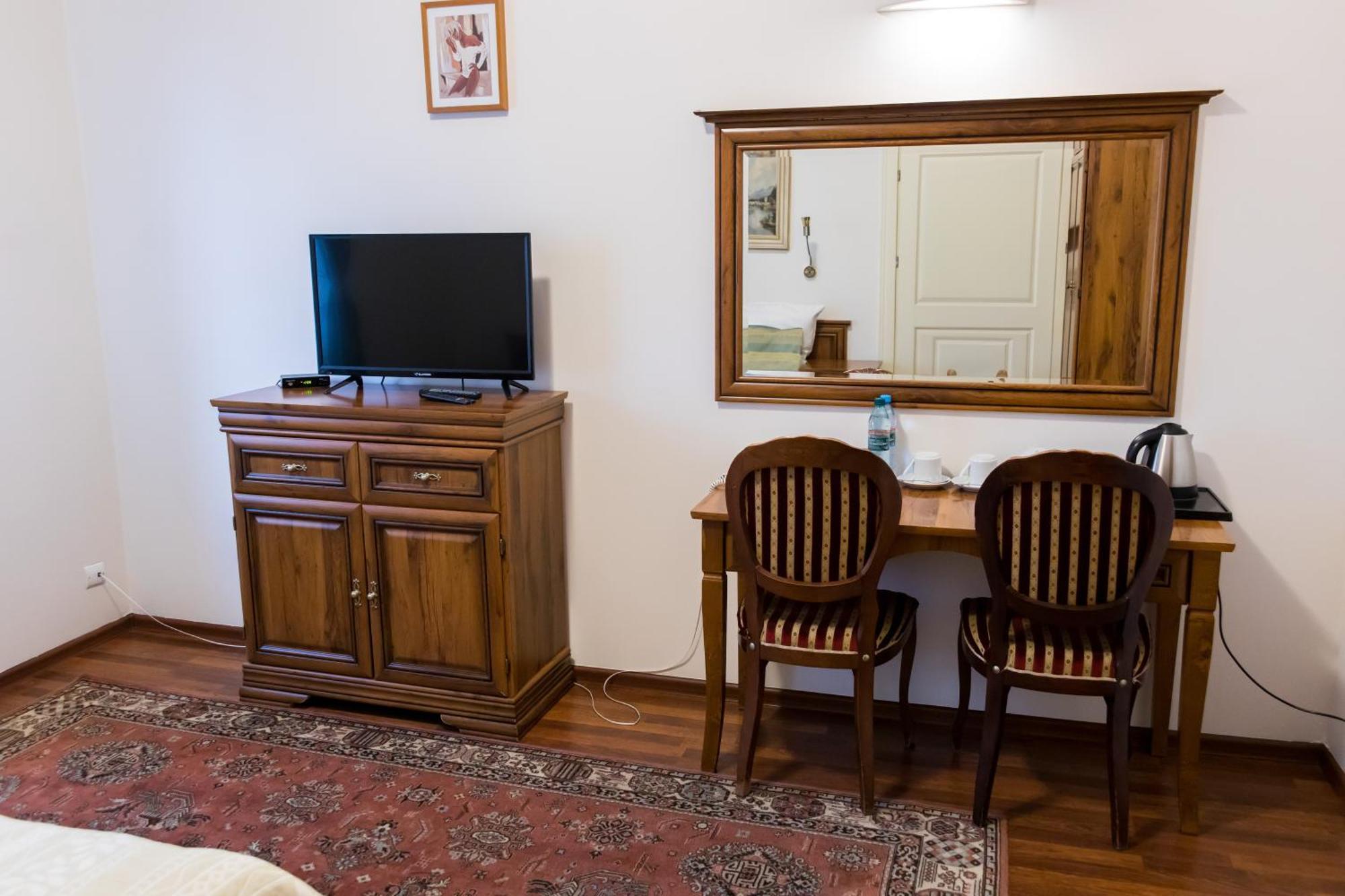 Napoleon Hotel 3*