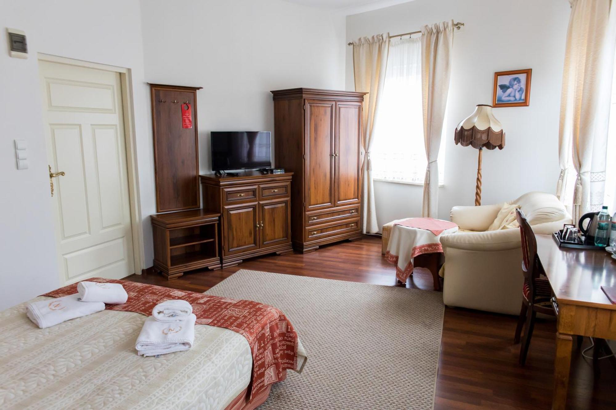 Hotel Napoleon 3*