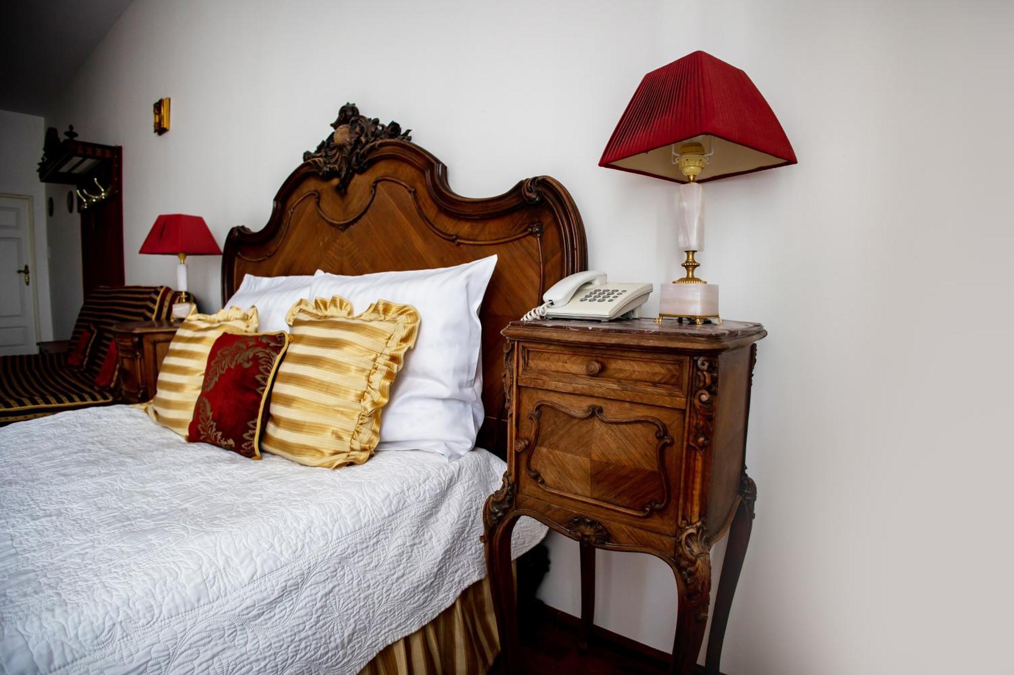 Napoleon Hotel Wroblew (Sieradz)